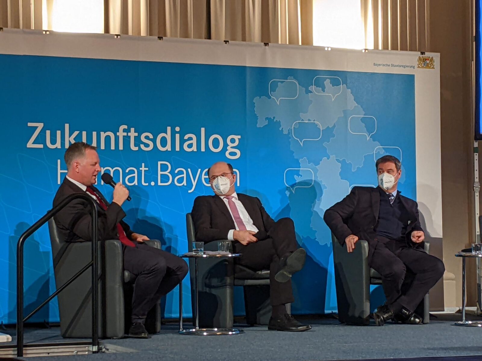 Dr. Rudolf Neumaier, Dr. Markus Söder. Albert Füracker im Zukunftsdialog auf der Bühne