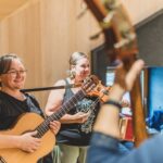 Pressemitteilung: Die Klassenzimmer zum Klingen bringen –  Singen, Tanzen, Musizieren appetitlich servieren
