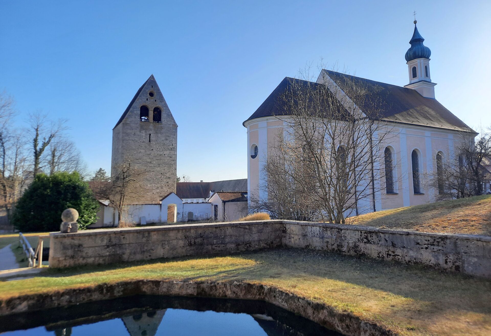 Außenansicht auf mittelalterliche Klosteranlage Wessobrunn